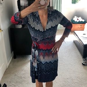 BCBG MAX AZRIA Long Sleeve Wrap Dress Size Medium